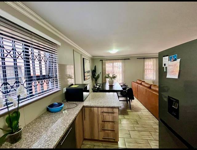 3 BEDROOM TOWNHOUSE FOR SALE IN MONTANA TUINE